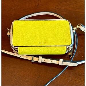 REED - 🎉HP🎉 Double Pocket Convertible Crossbody/Wristlet/Yellow Faux Leather